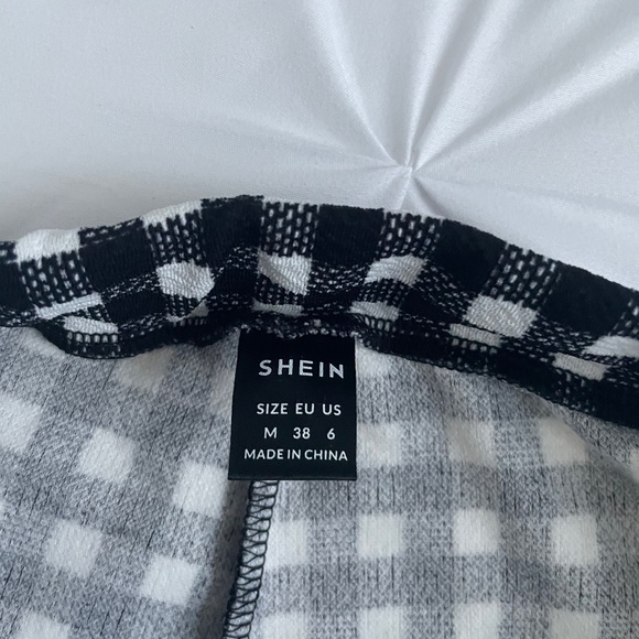 Shein slit hem gingham flare leg pants - new never worn - size 6, black&white - Picture 3 of 4